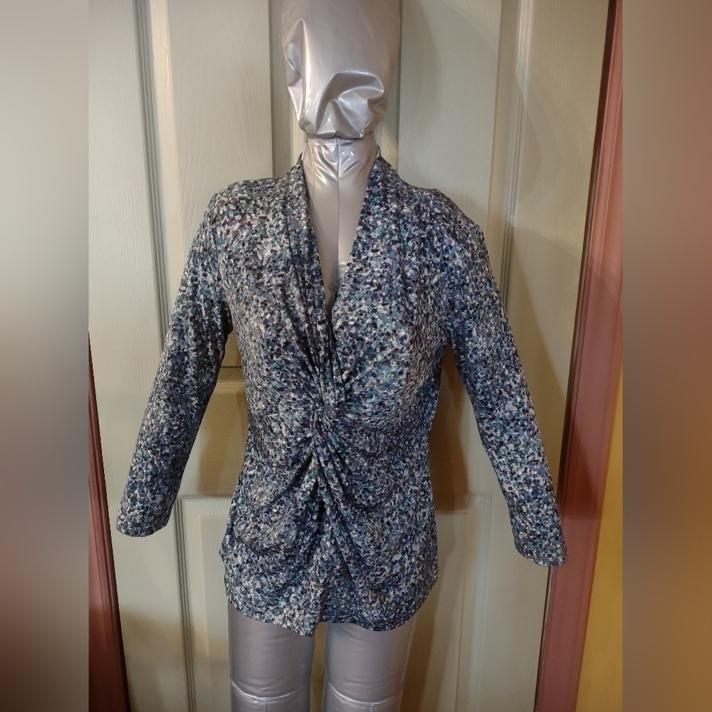 Liz Claiborne woman size small long sleeve blouse shirt top